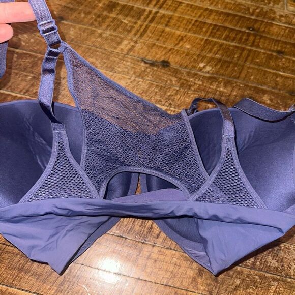 Victoria’s Secret strappy t-shirt lightly lined Demi 34DDD bra - Picture 4 of 5